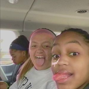 Meet your Posher, Macie